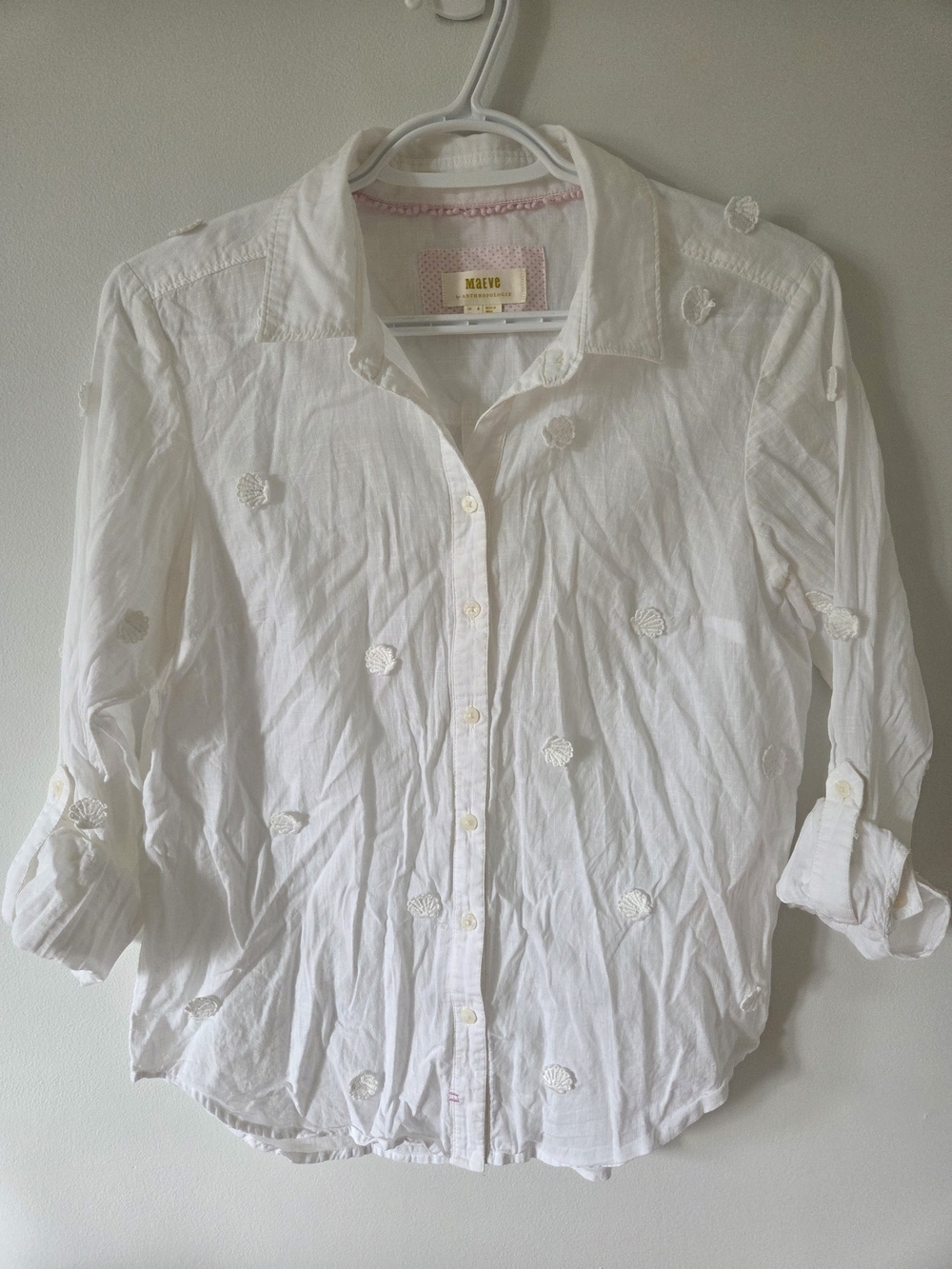 Maeve by Anthropologie White Seashell Embroidered Button Down Blouse US 4